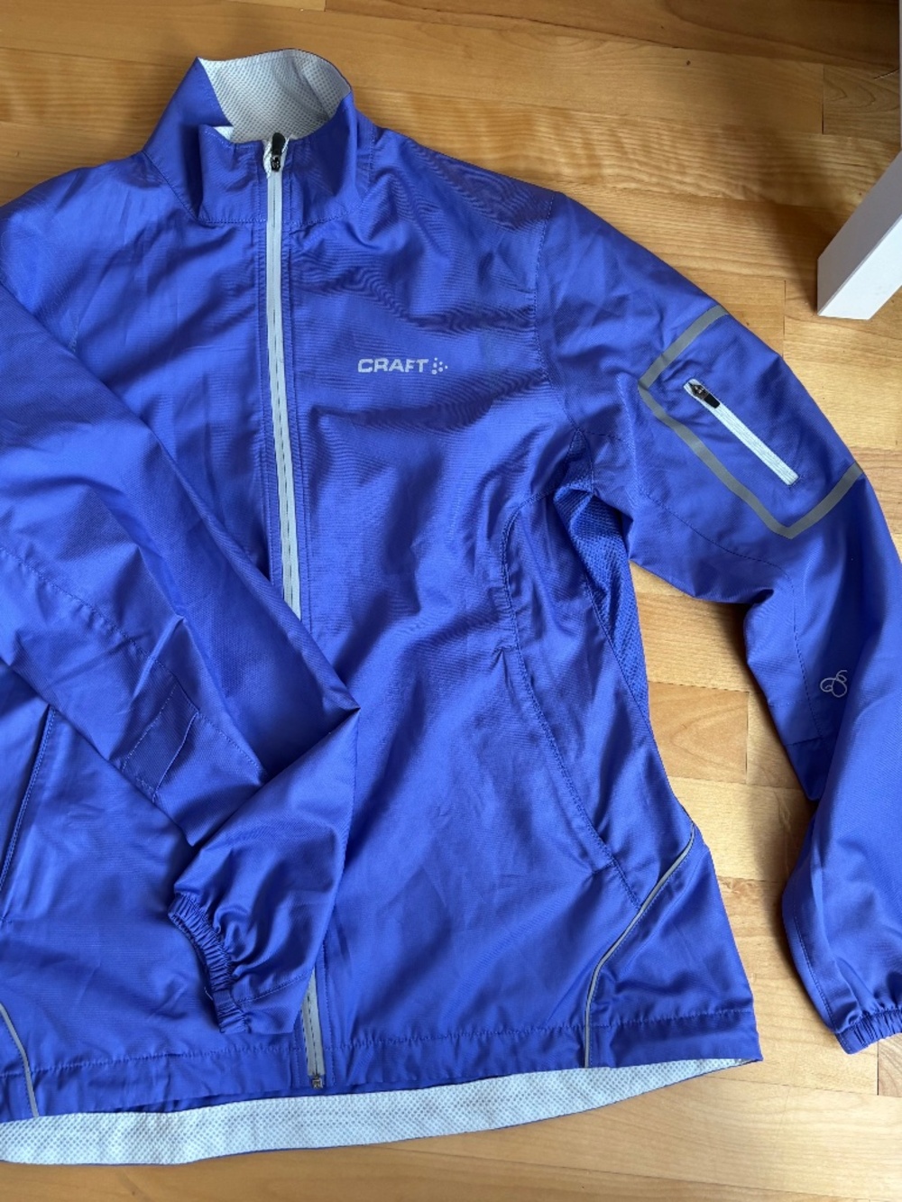 Craft Sportswear Lightweight Wind Running Jacket – Women's M – EUC
